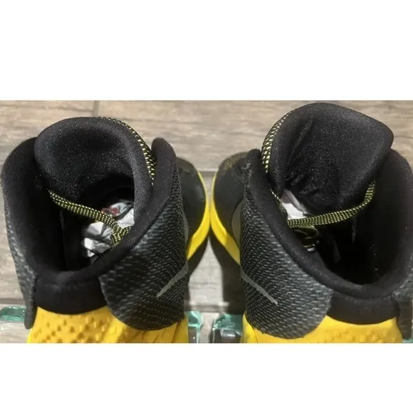 NIKE KD Trey 5 III Black / Yellow Men's Basketball Shoes - Size 7 youth